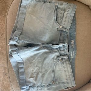 Low rise denim shorts